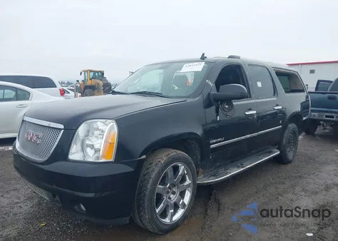 2011 GMC Yukon Xl 1500 Denali z USA, uszkodzony, nr VIN 1GKS2MEF1BR246775